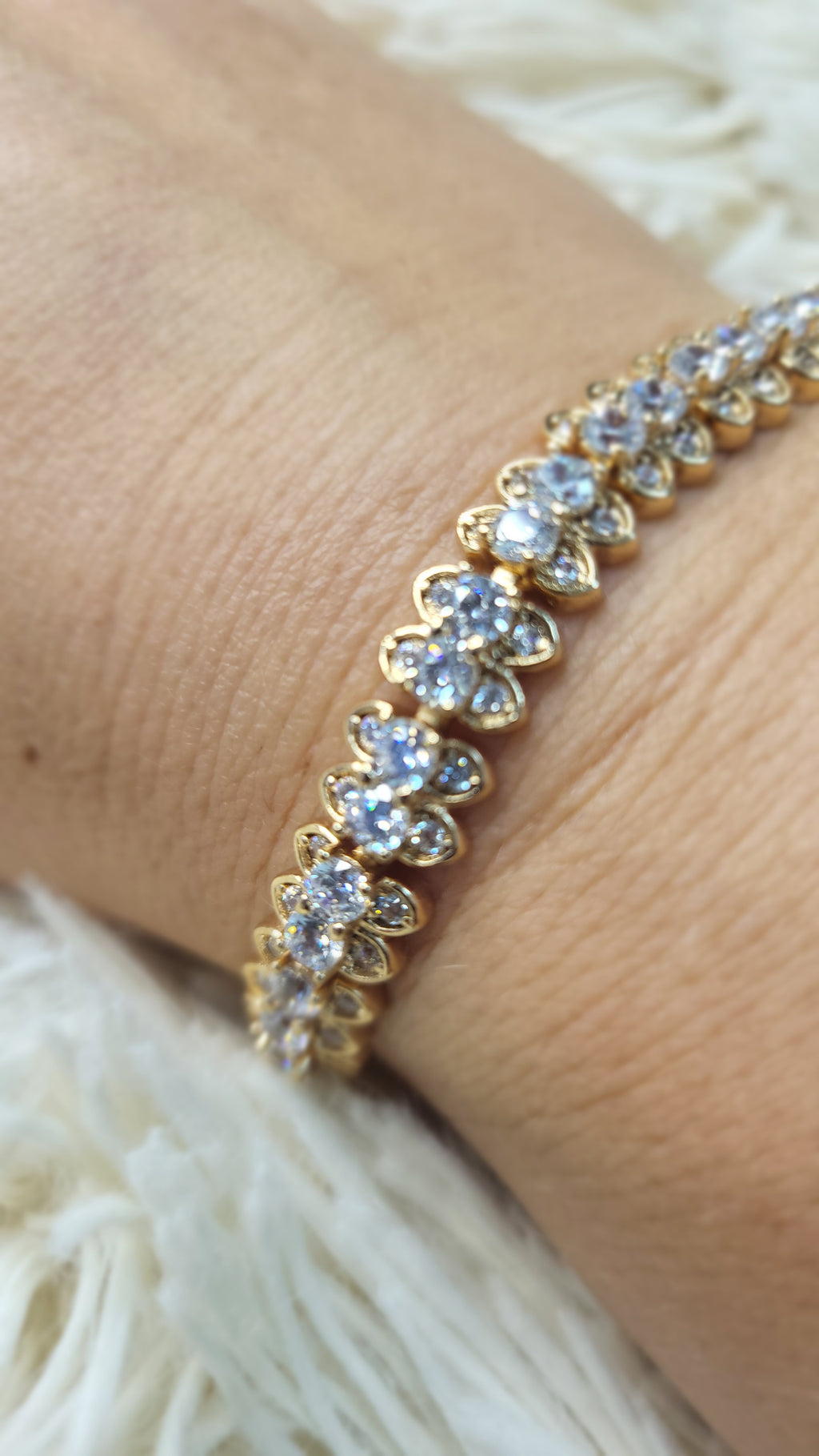 👑 Luxus Armband „Crystal Blossom“ – Funkelnde Eleganz in Gold 💎🌸
