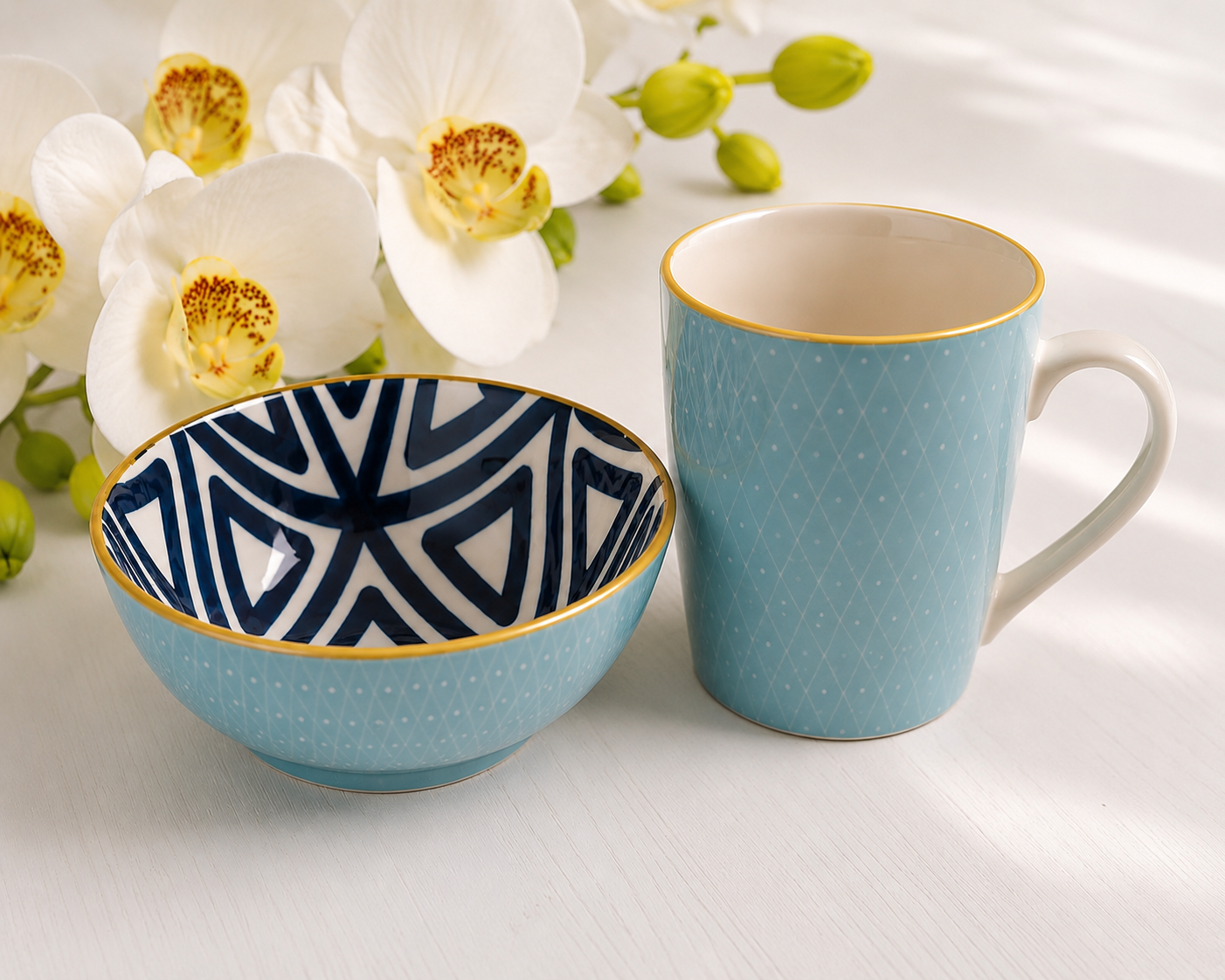 Keramik-Set: Becher & Schale mit Goldrand
