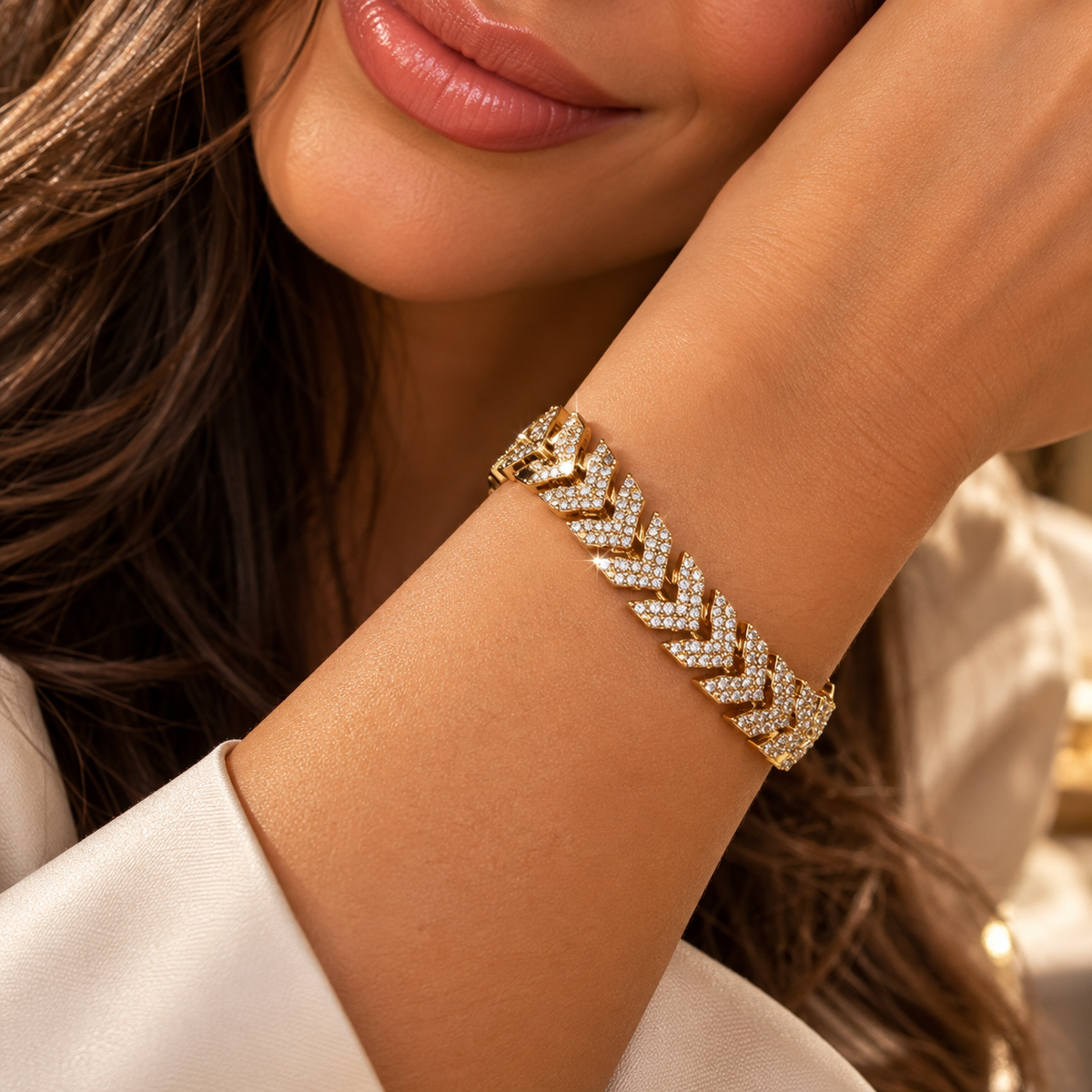 Goldenes Damenarmband mit Zirkonia ✨