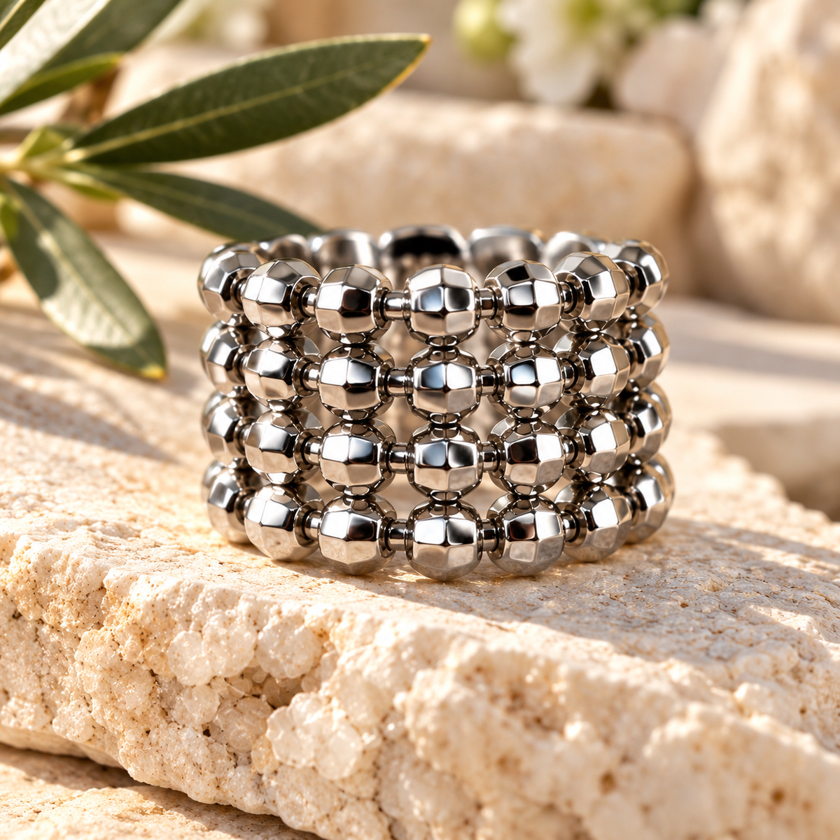 Breiter Damenring aus chirurgischem Stahl mit Platinbeschichtung – 4-reihiger Statement-Ring – Gr. 7