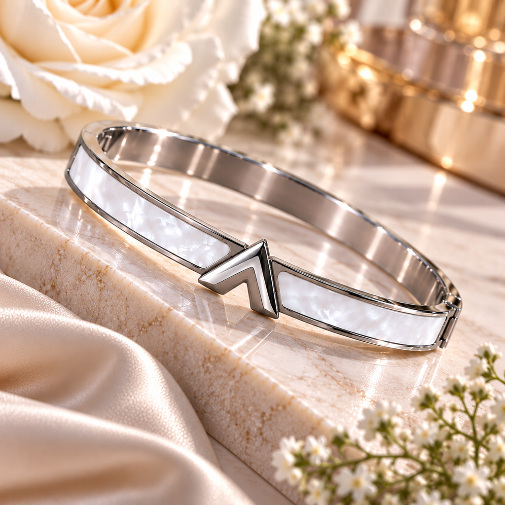 Armreifen Silver mit Perlmutt Design