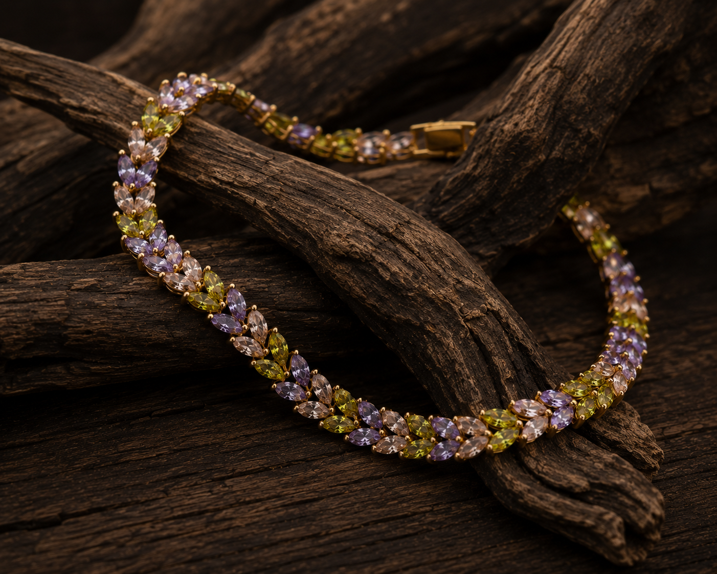 Royal Blossom – Luxus Armband mit Lavendel- & Peridot-Zirkonia