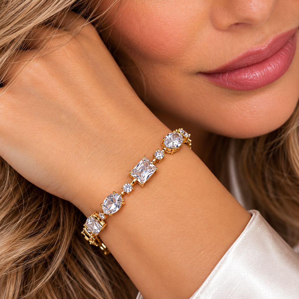 Elegantes Armband mit funkelnden Schmucksteinen aus chirurgischem Stahl – 18 Karat vergoldet
