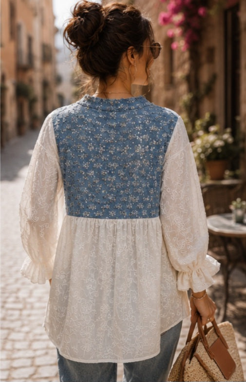 ✨ Elegante Spitzenbluse mit Denim-Details & 3D-Blüte