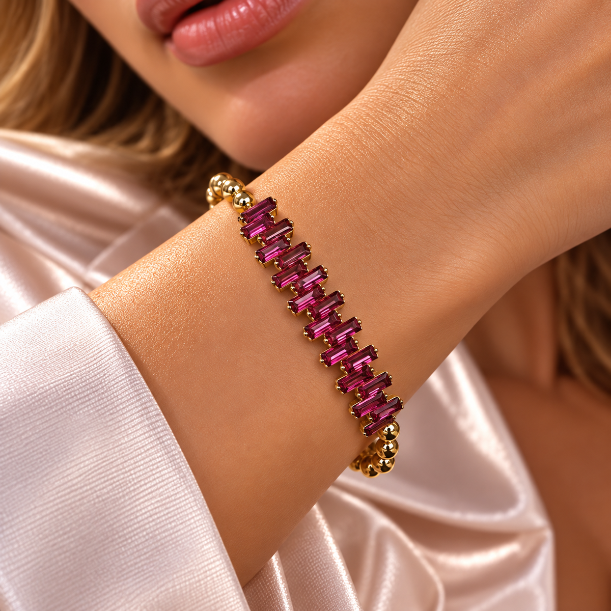 Elegantes Damenarmband mit Magenta Kristallen  Funkelnder Luxusschmuck