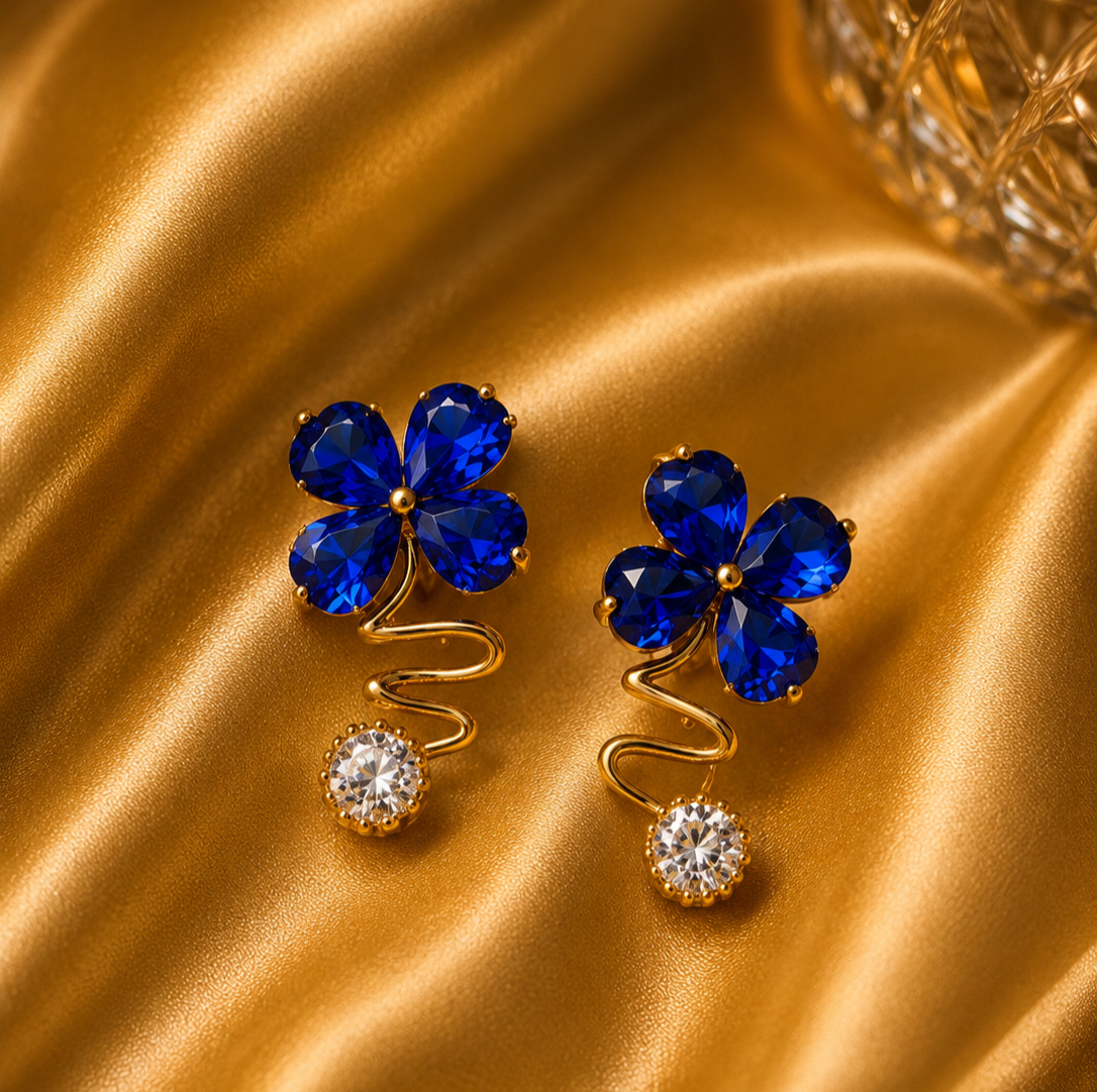 Kornblumenblaue Blüten-Ohrstecker – 18K vergoldet | 2,5 cm 💙✨