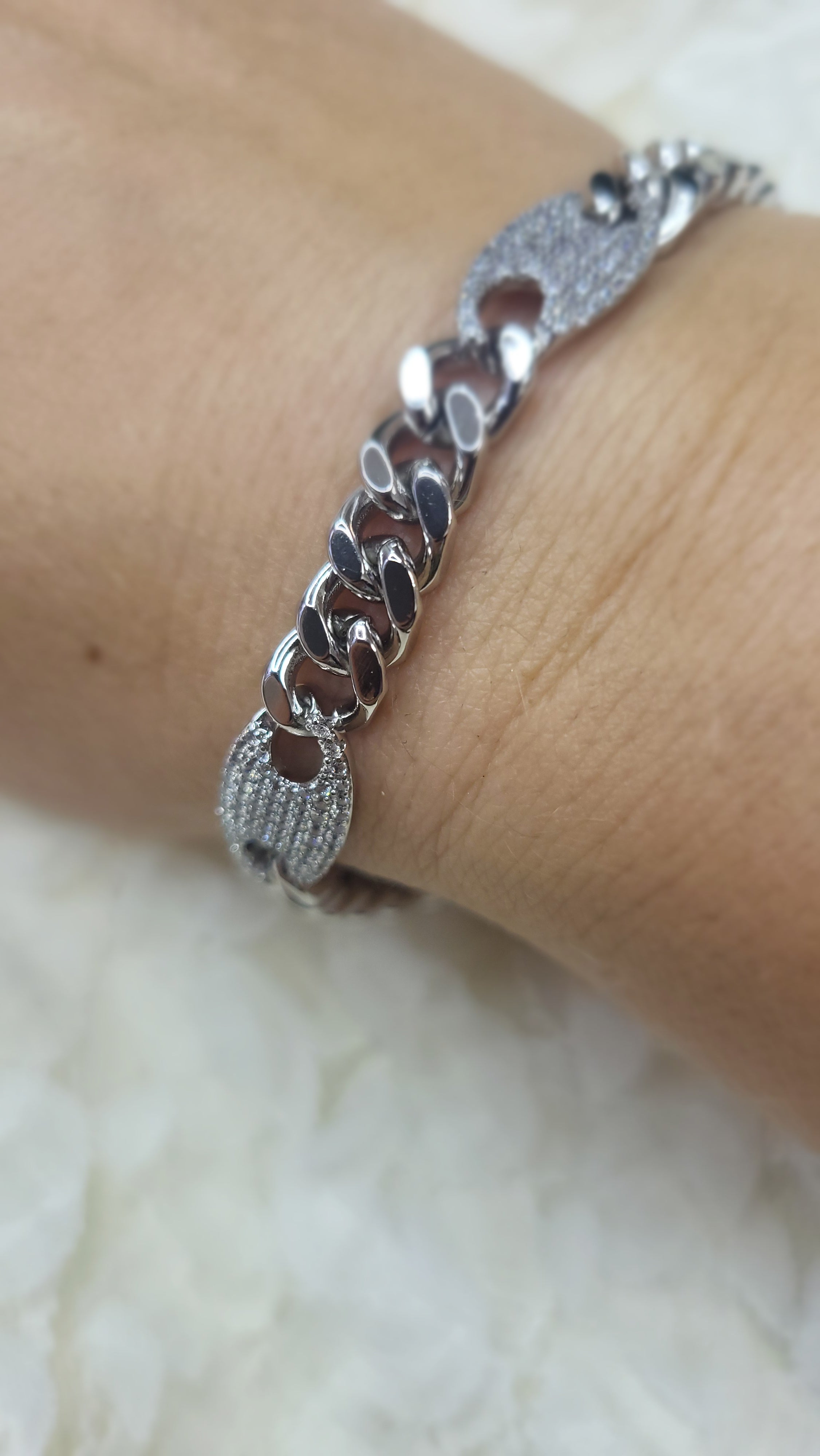 Platinum Cuban Elegance – Luxus Armband mit funkelnden Zirkonia