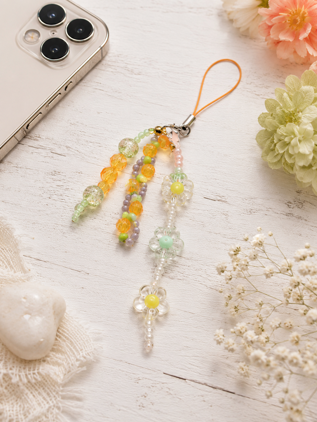 🎁 Handgefertigter Handy-Anhänger – Das perfekte Geschenk 💛